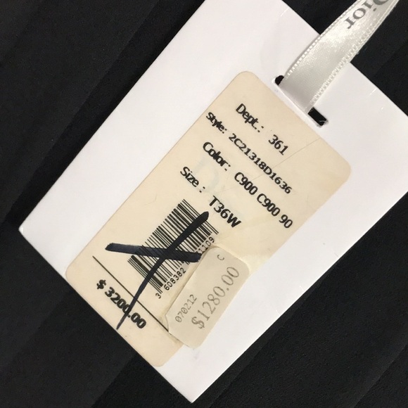 CRISTIAN DIOR Pleated Accents Silk Skirt. CHR0707-ID - Picture 9 of 13